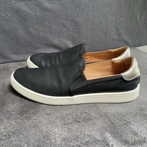 UGG Womens Cas 1019108 Black Leather Low Top Slip On Sneaker Shoes Size 11 - Picture 4 of 9